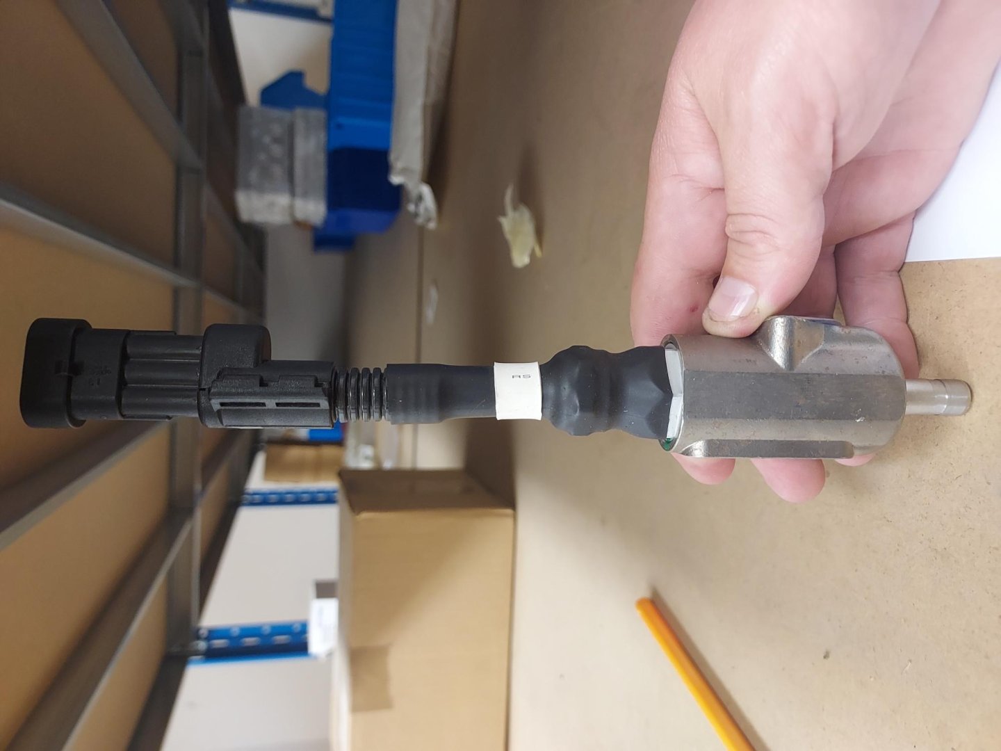 Injecteur de gaz pour moteur 6R20.1BO