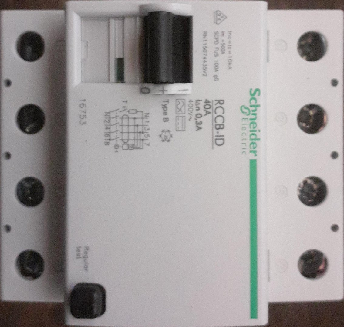 Multi9 ID - interrupteur différentiel - 4P - 40A - classe B - 300mA SCHNEIDER 16753