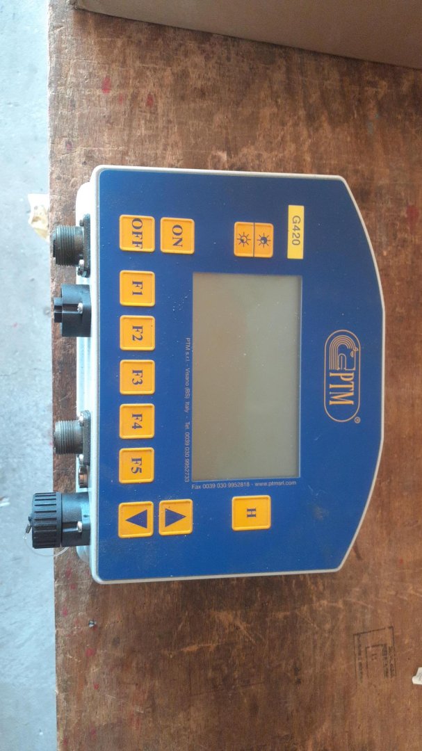 •	Ecran Vielfrass PTM Advance 420